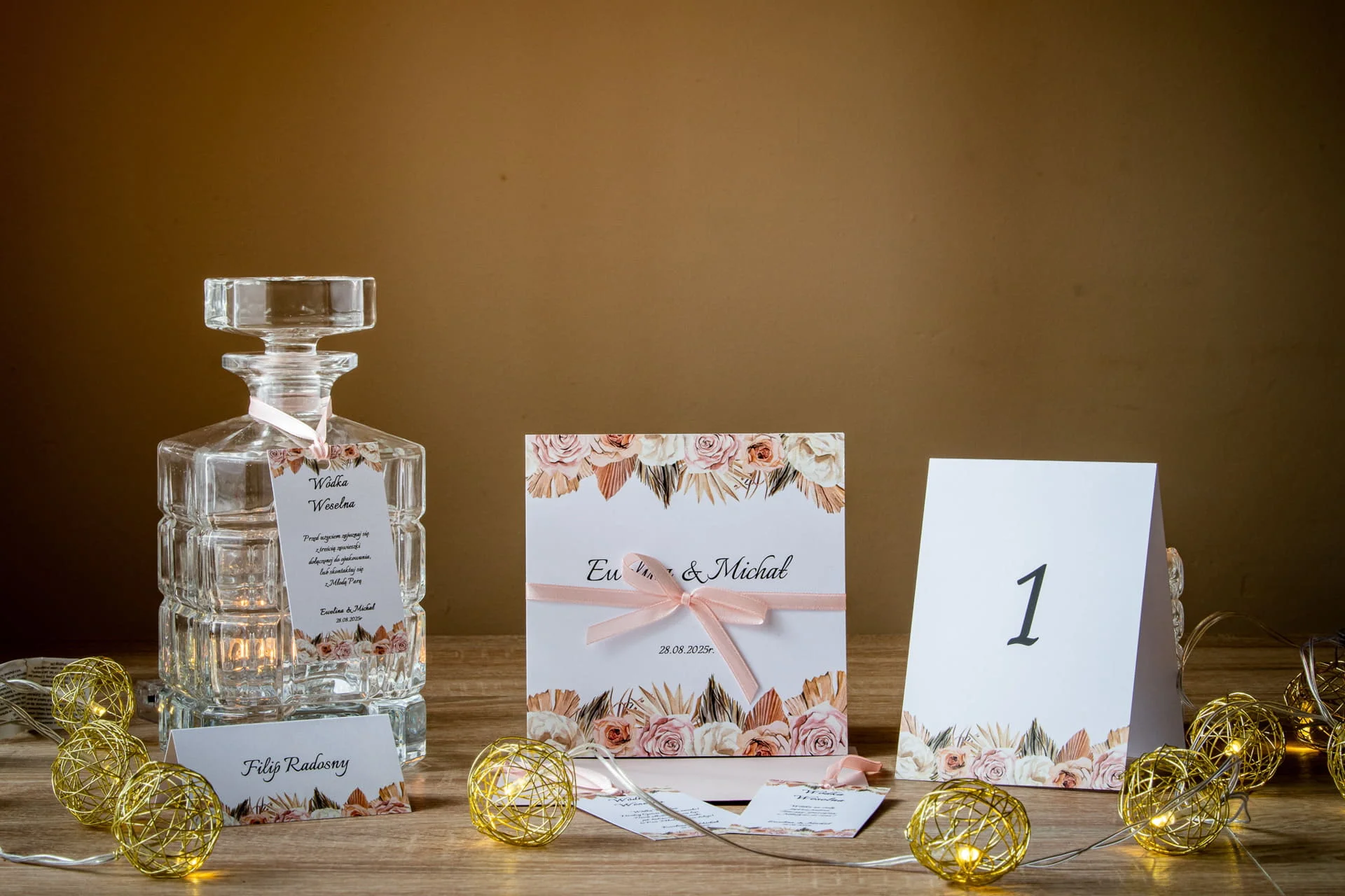 Numer stolika z motywem suchych kwiatów Ślub marzeń